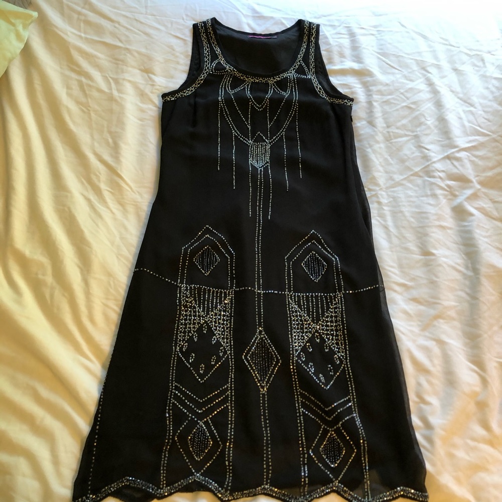 Sleeveless Black Sequined Dress